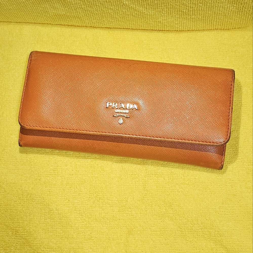 Prada saffiano continental wallet (rare colorway)
